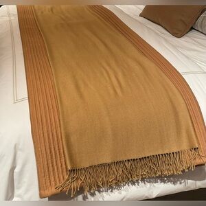 RH SIENA Luxurious 70%Lambswool & 20%Cashmere Throw-in CAMEL,96“x 71“,Italy. NEW